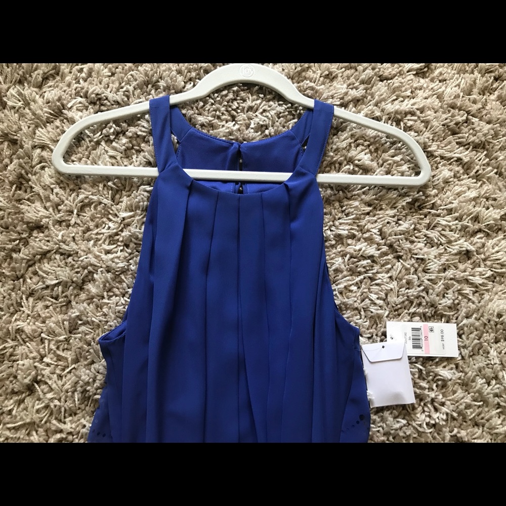 NEW Blue dress with cutout details - Picture 4 of 7
